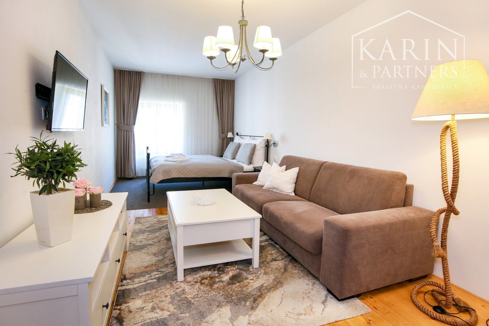 REZERVOVANÉ-zabehnuté apartmány v centre, Banská Štiavnica