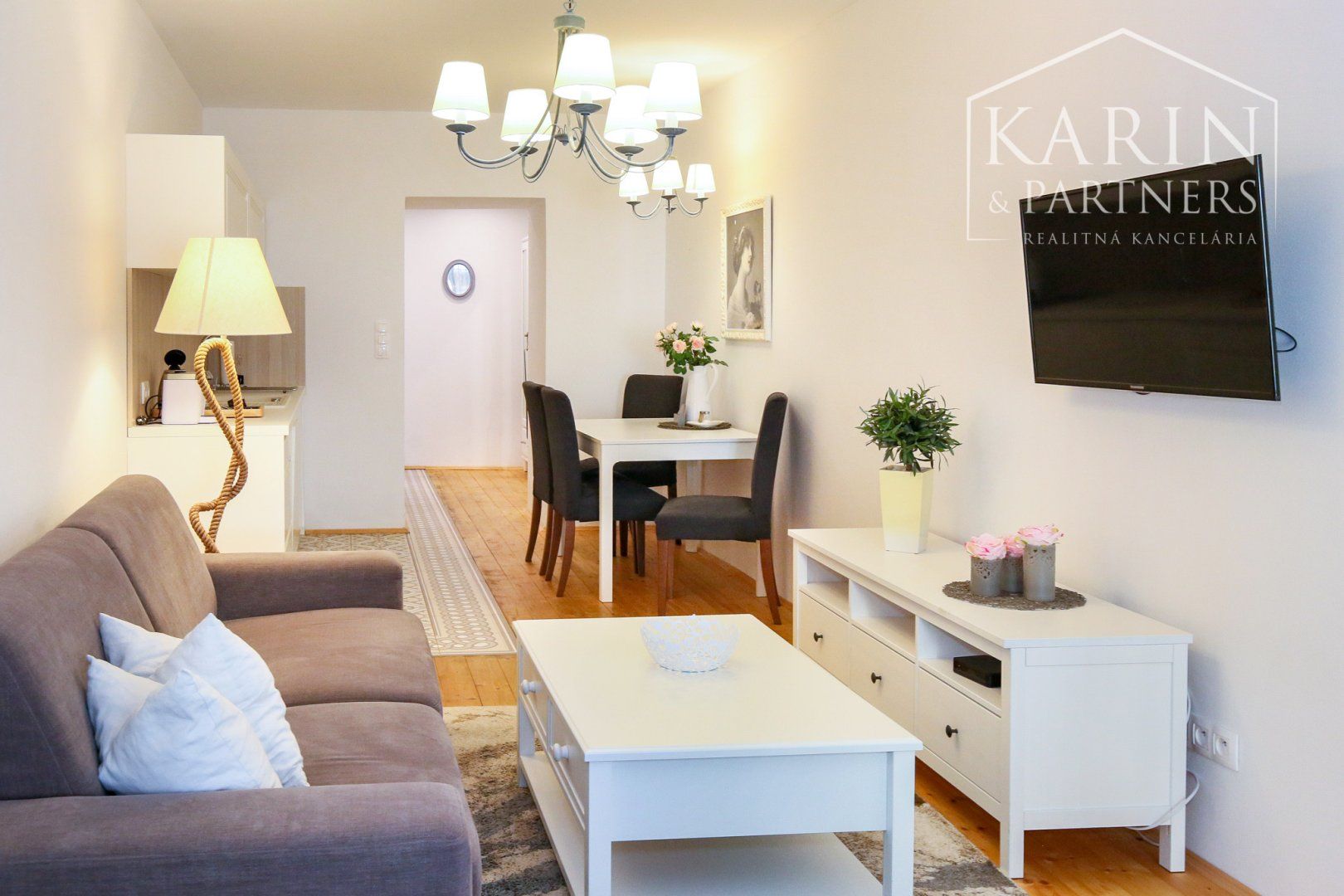 REZERVOVANÉ-zabehnuté apartmány v centre, Banská Štiavnica