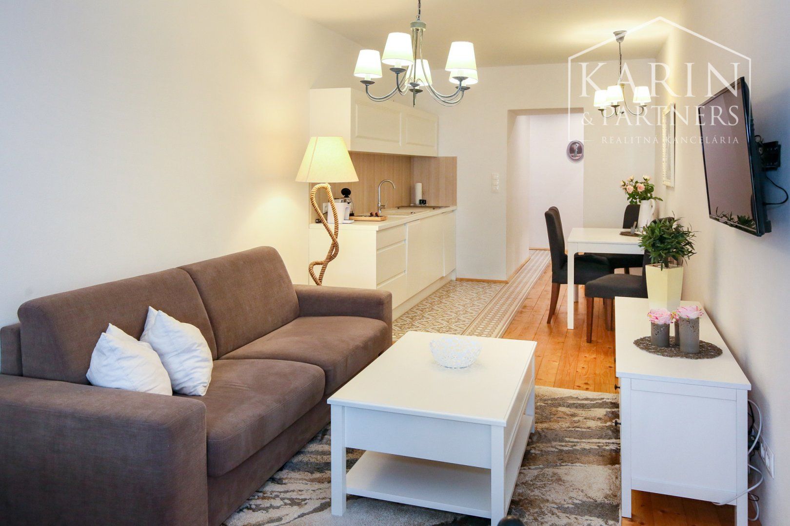 REZERVOVANÉ-zabehnuté apartmány v centre, Banská Štiavnica