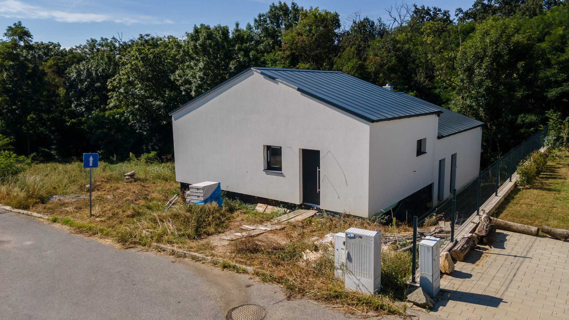 Hľadáte zaujímavý dom ? Nitra - Štitáte : na predaj krásny 4-izbový dom.