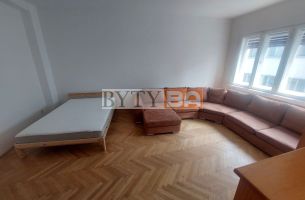 Byt 2,5+1, 74m2, Heydukova, Bratislava I, cena : 700,- EUR bez energií