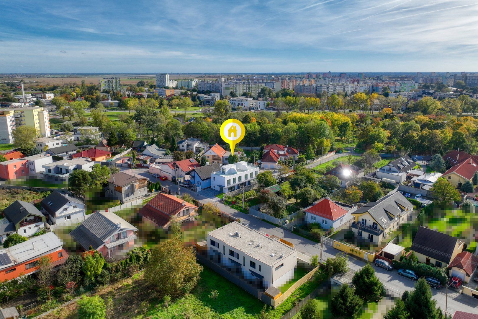 SKOLAUDOVANÉ - Rodinný dom s terasou s panoramatickým výhľadom - VIDEO