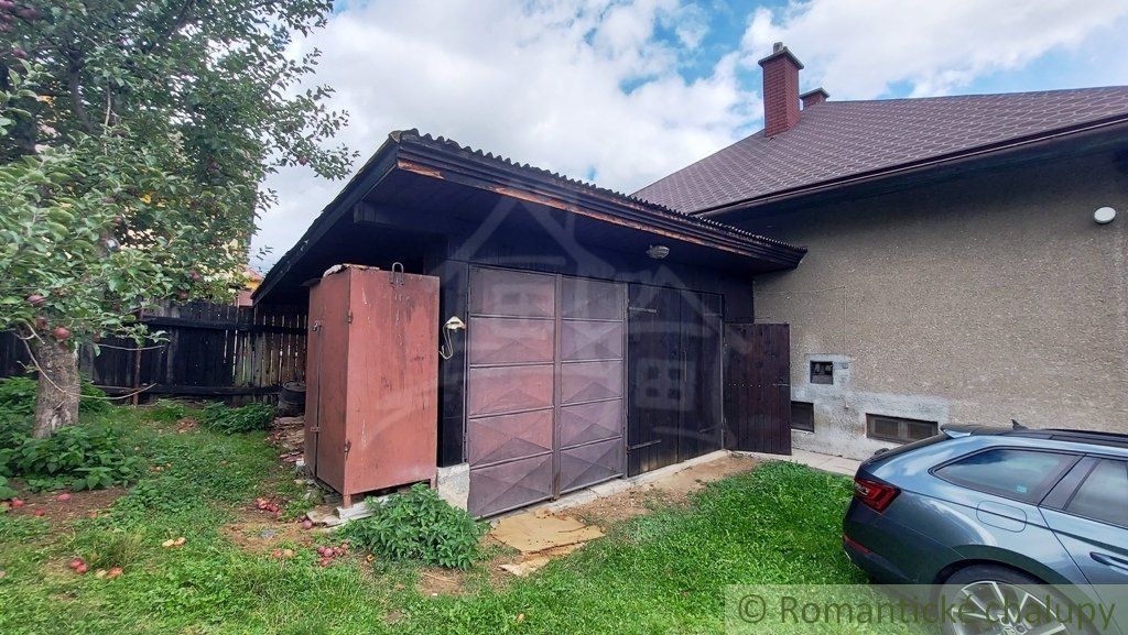 NOVÁ Výrazne nižšia cena!!!. Rodinný dom s dvoma bytovými jednotkami Heľpa.