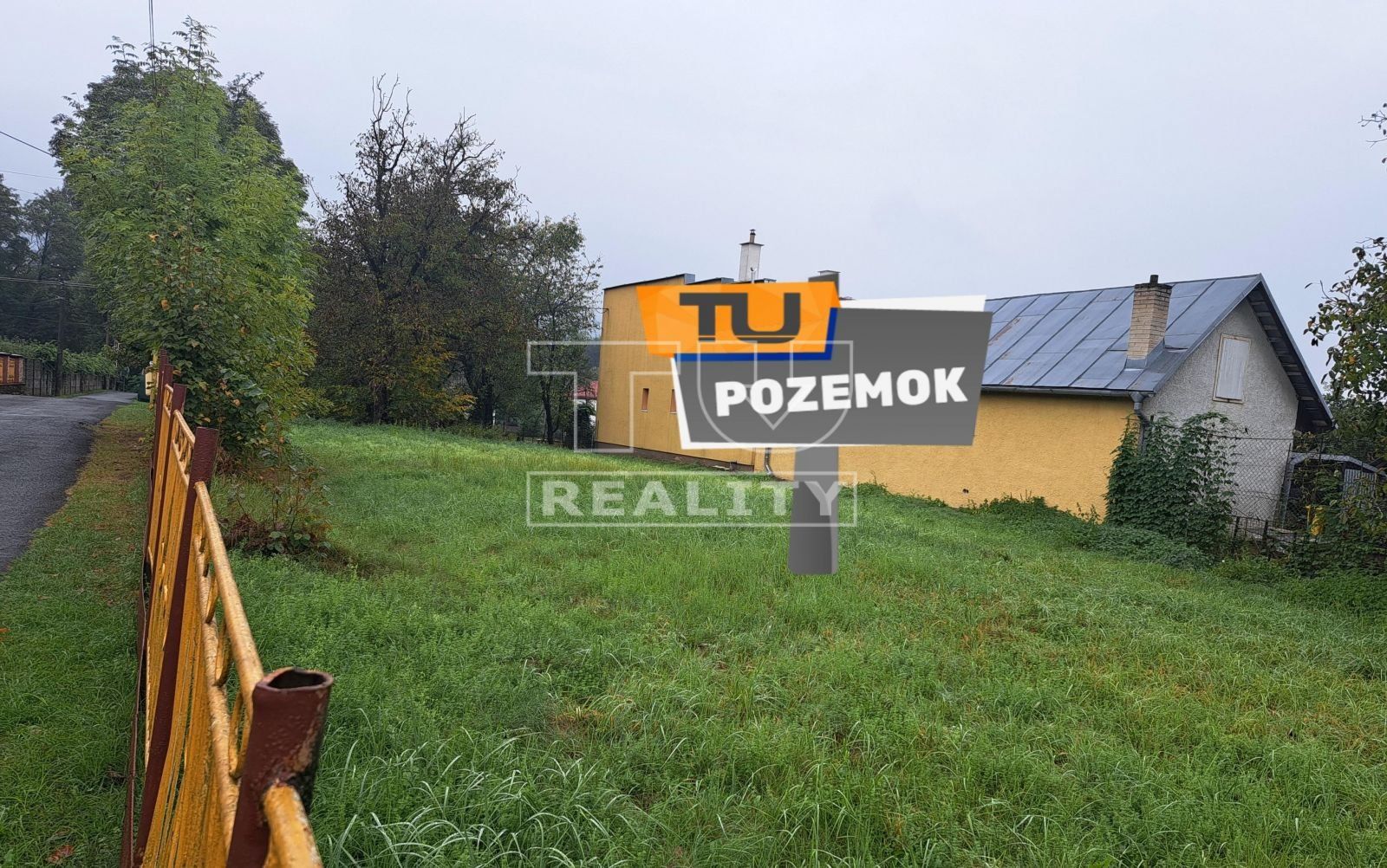 Pozemok pre bytovú vystavbu-Predaj-Kamenica nad Cirochou-33000.00 €