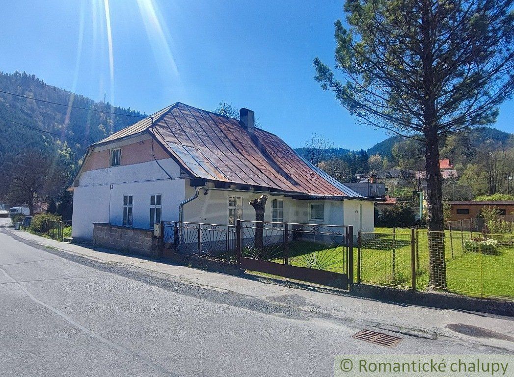 Dom aj na chalupu s rovným slnečným pozemkom Staré Hory pod Donovalmi, Banská Bystrica