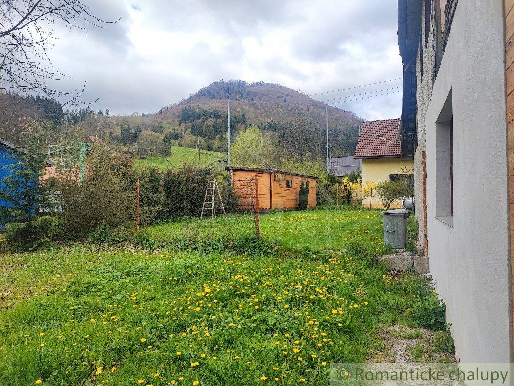 Dom aj na chalupu s rovným slnečným pozemkom Staré Hory pod Donovalmi, Banská Bystrica