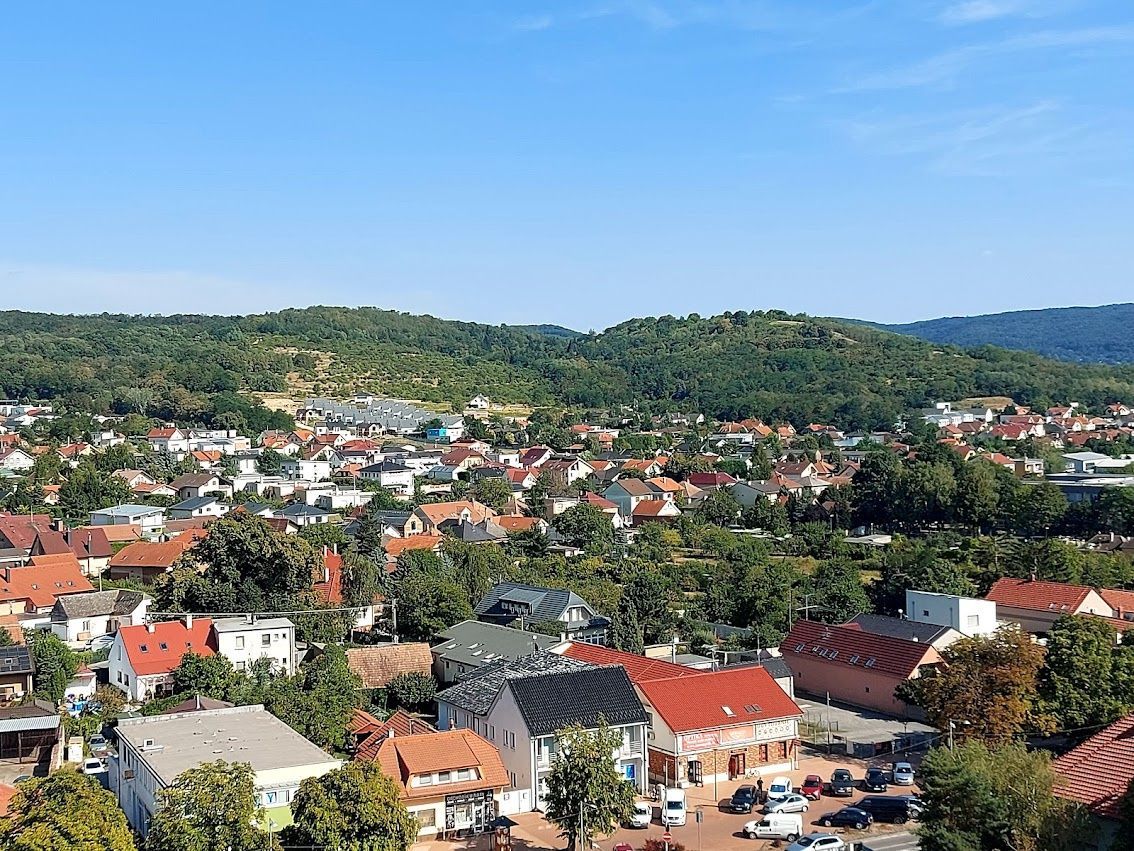 Na predaj svetlý, čiastočne zrekonštruovaný 1 izbový byt s pivnicou na ulici Mlynská v Stupave