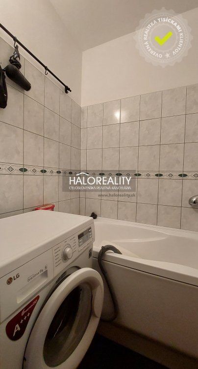 HALO reality - Predaj, trojizbový byt Nové Zámky, so zariadením, širšie centrum