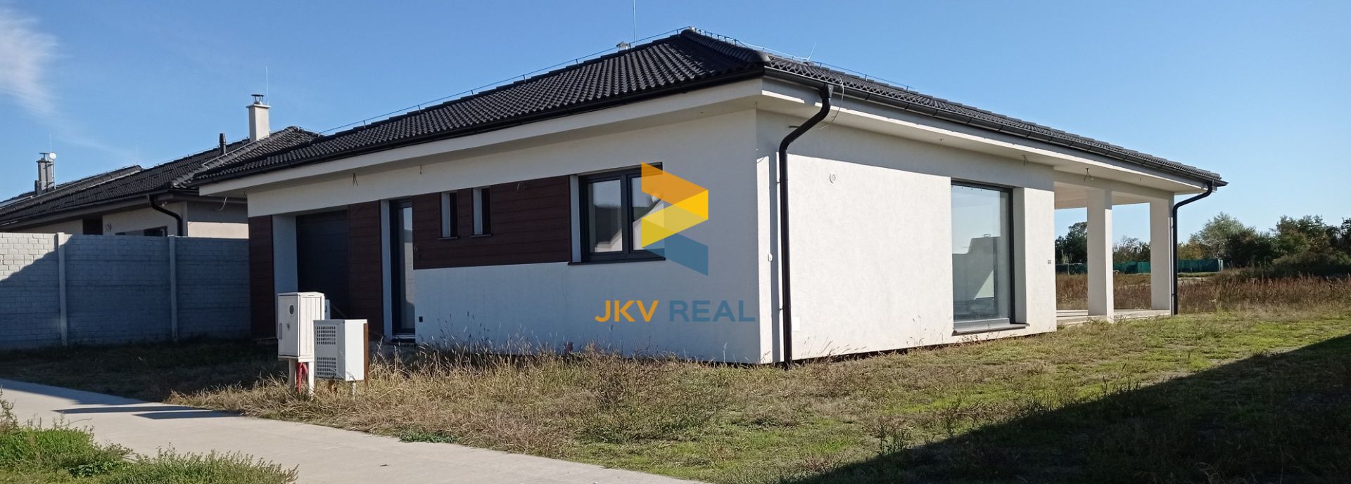 JKV REAL ponúka na predaj krásnu novostavbu v Malých Levároch !