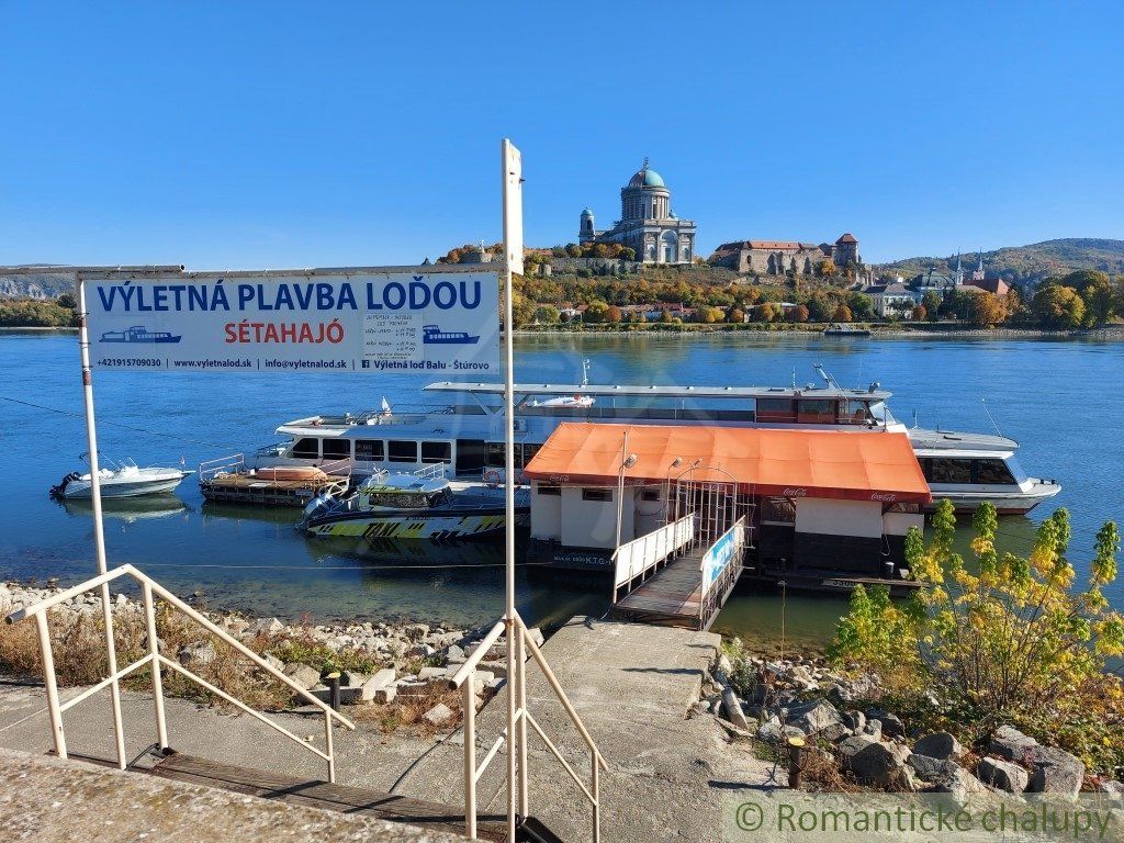 Priestranný dom na rozlahlom pozemku len 300 m od Dunaja v obci Kravany nad Dunajom