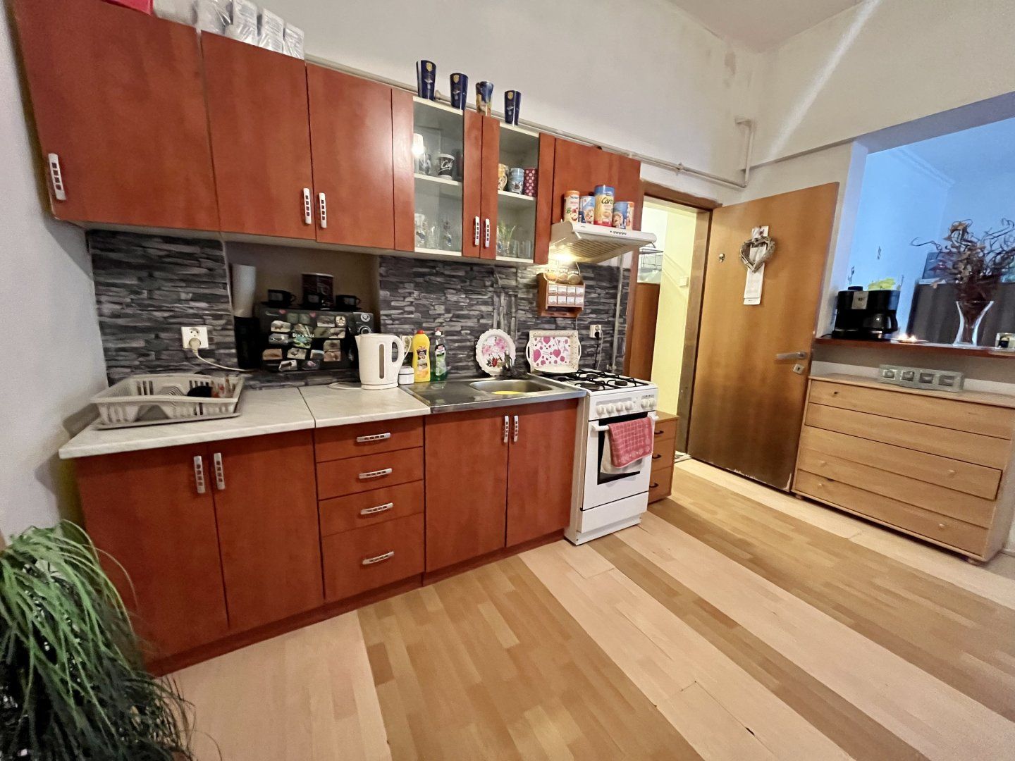 ZNÍŽENÁ CENA!!!Apartmánový dom na predaj vo Veľkom Mederi