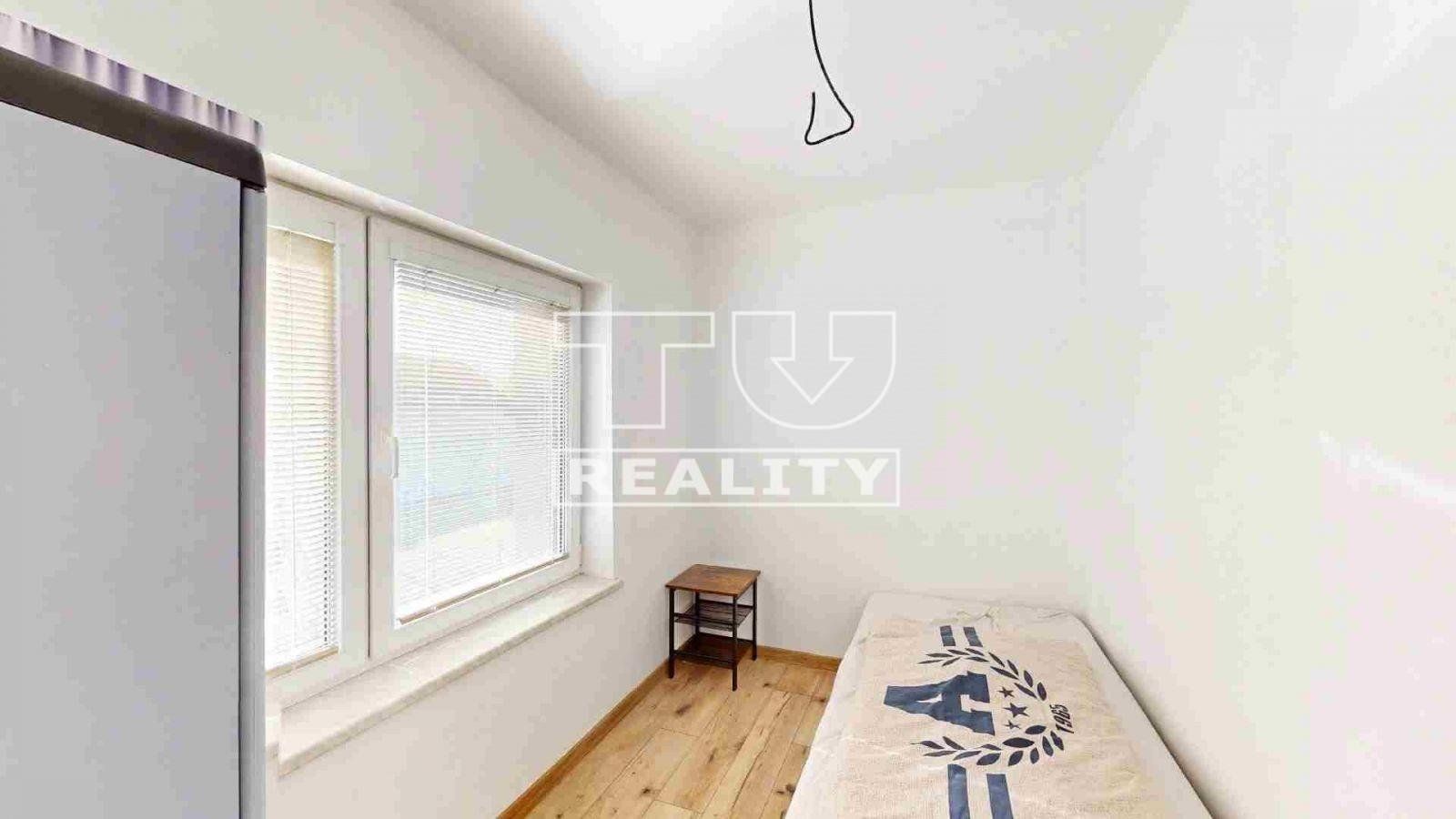 TUreality ponúka na predaj 4-izbový rodinný – 130 m² dom na 849 m² pozemku, v obci Štvrtok na Ostrove.