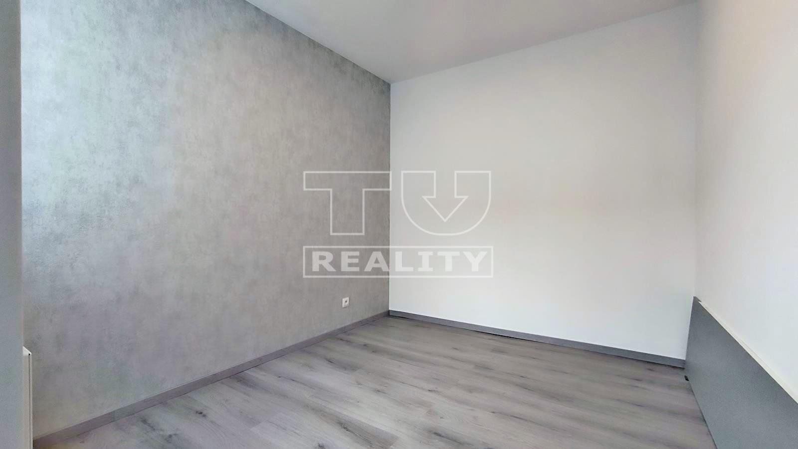 Kompletne zrekonštruovaný 2 izbový byt s terasou, Bratislava - Vajnory, 50 m2