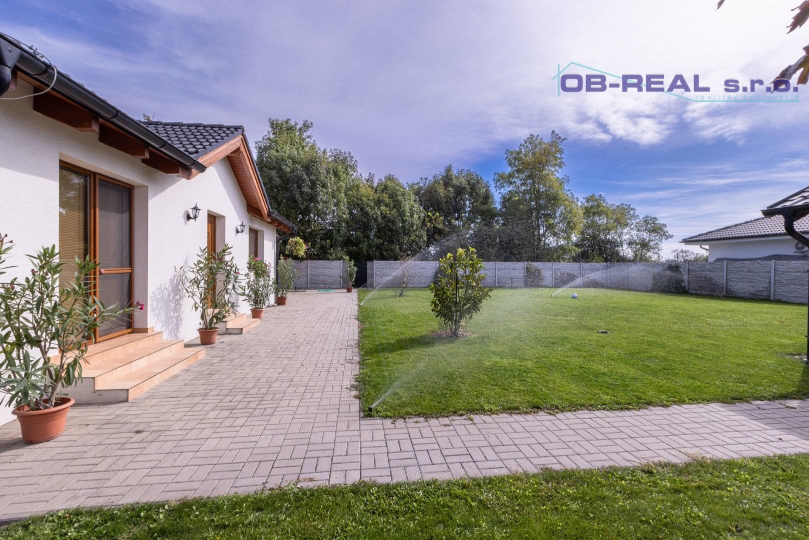 Predaj 4izb RD 143m2 pozemok 809m2, terasa, prístrešok pre 2 autá