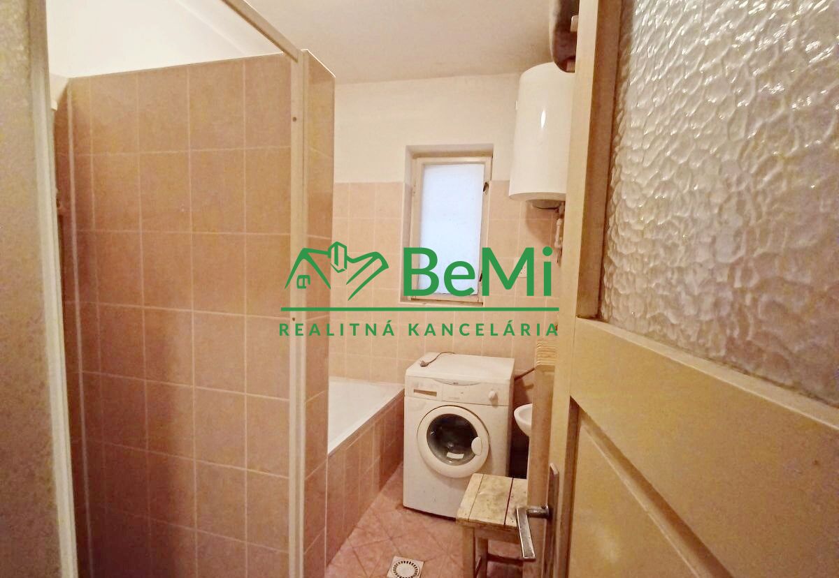 Predaj rodinného domu - Plášťovce (026-12-HEKAa)