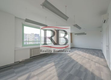 Kancelárske priestory na Námestí SNP, Bratislava-Staré Mesto,133m2