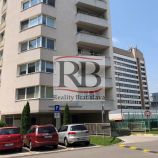 Pekné 2 kancelárie s balkónom + 1 parking GRÁTIS, pri hoteli Holiday Inn, 49 m2