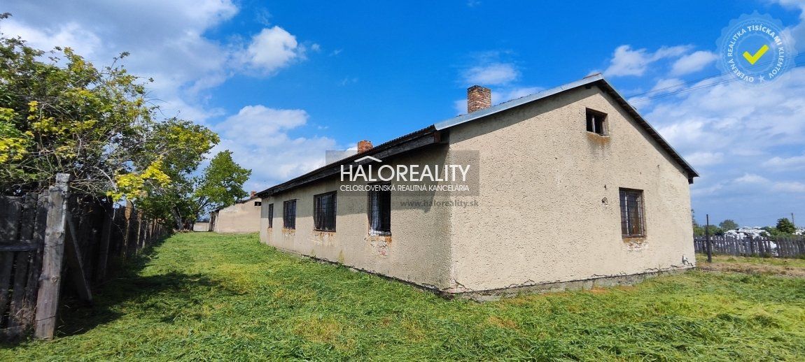 HALO reality - Predaj, pozemok 3865 m2 - s dvoma budovami Čierny Brod, Zúgov