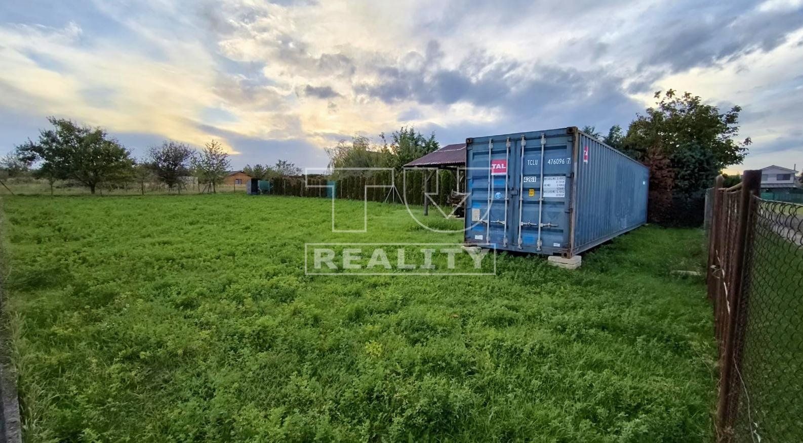 Pozemok s potenciálom výstavby rodinného domu, Budmerice, 800 m2