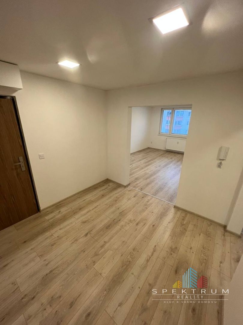 SPEKTRUM REALITY- Na PREDAJ 3 -izbový byt, 70 m2, Handlová, ul.Mostná