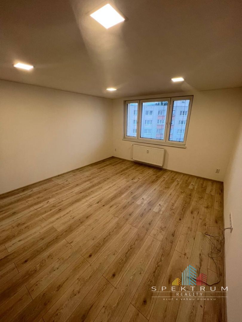 SPEKTRUM REALITY- Na PREDAJ 3 -izbový byt, 70 m2, Handlová, ul.Mostná