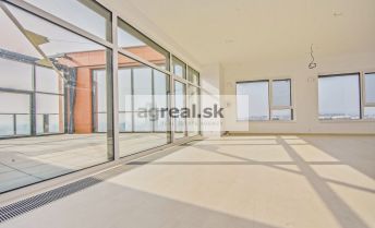 Najvyššie položený skolaudovaný penthouse v BA II 35.podlažie J&T Klingerka 188 m² + terasa 58 m² (3D prehliadka)