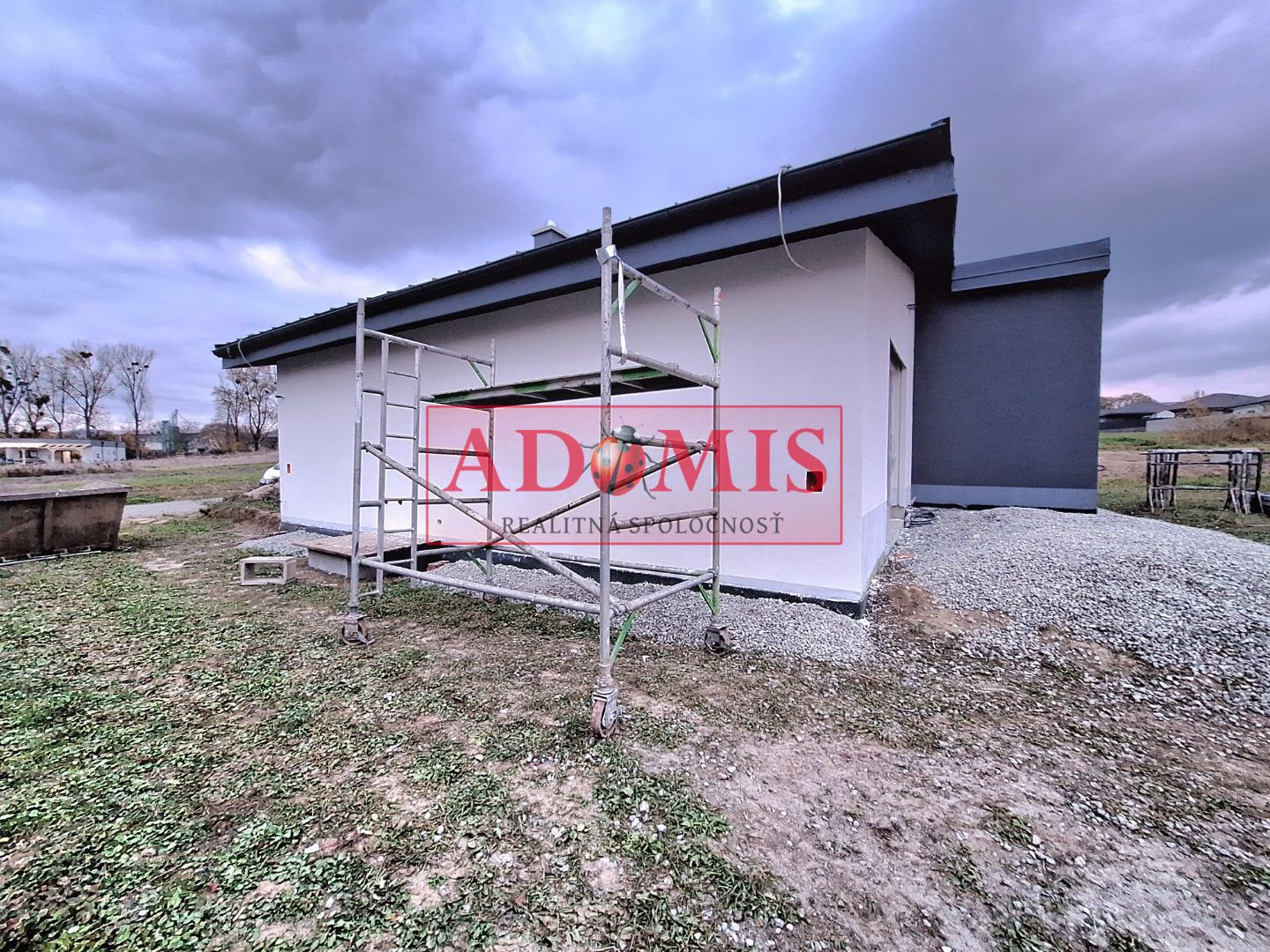 ADOMIS - Predám 4izbový HOLODOM 120m2, pozemok 648m2,2x kúpeľňa,Ruskov, len 15min z Košíc