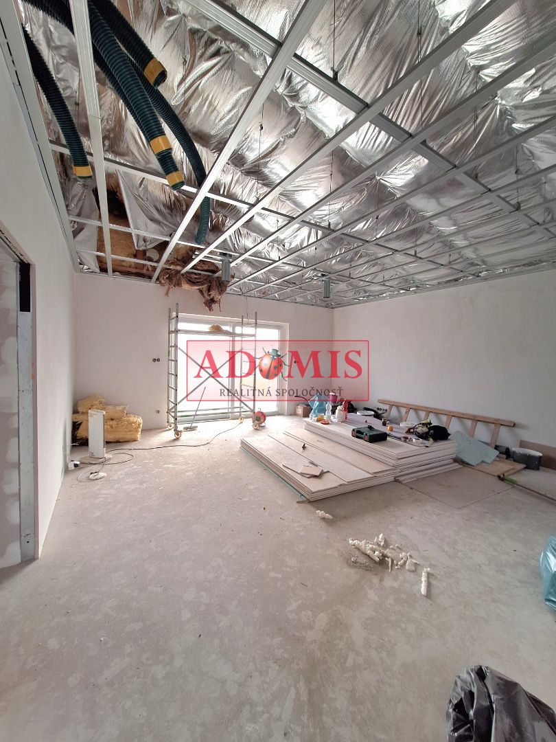 ADOMIS - Predám 4izbový HOLODOM 120m2, pozemok 648m2,2x kúpeľňa,Ruskov, len 15min z Košíc