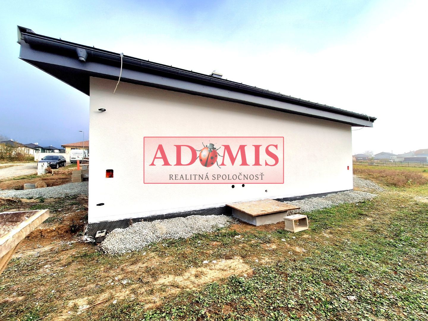 ADOMIS - Predám 4izbový HOLODOM 120m2, pozemok 648m2,2x kúpeľňa,Ruskov, len 15min z Košíc