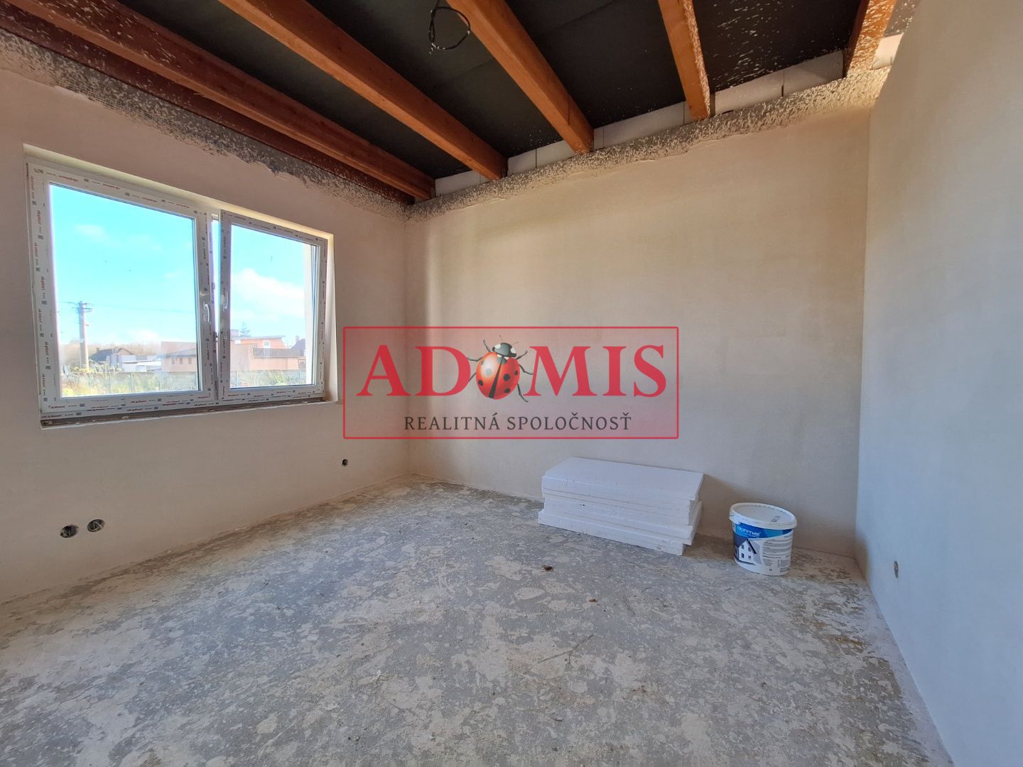 ADOMIS -  vymením bungalov 160m2 za byt,kompletné IS, pozemok 573m2, tepelné čerpadlo,blízka obec za Šacou,Veľká Ida.