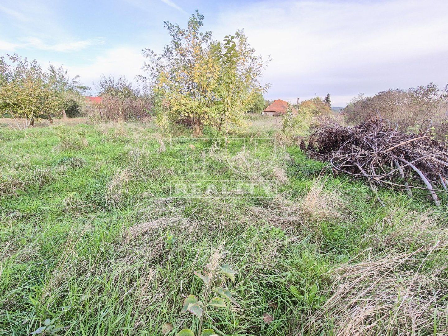 Na predaj stavebný pozemok v obci Malé Vozokany, 500 m2