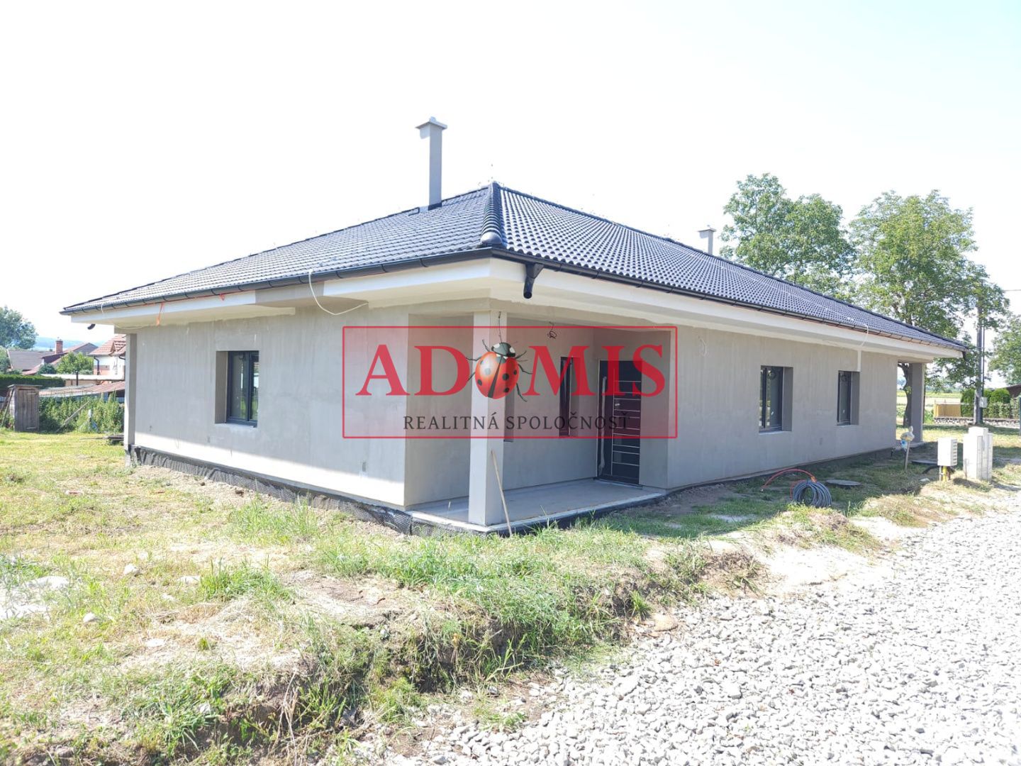 ADOMIS - 4-izb. bungalov, pozemok 6ár,  obec Ploské, 15 km z Košíc,, novostavba, Košice - okolie