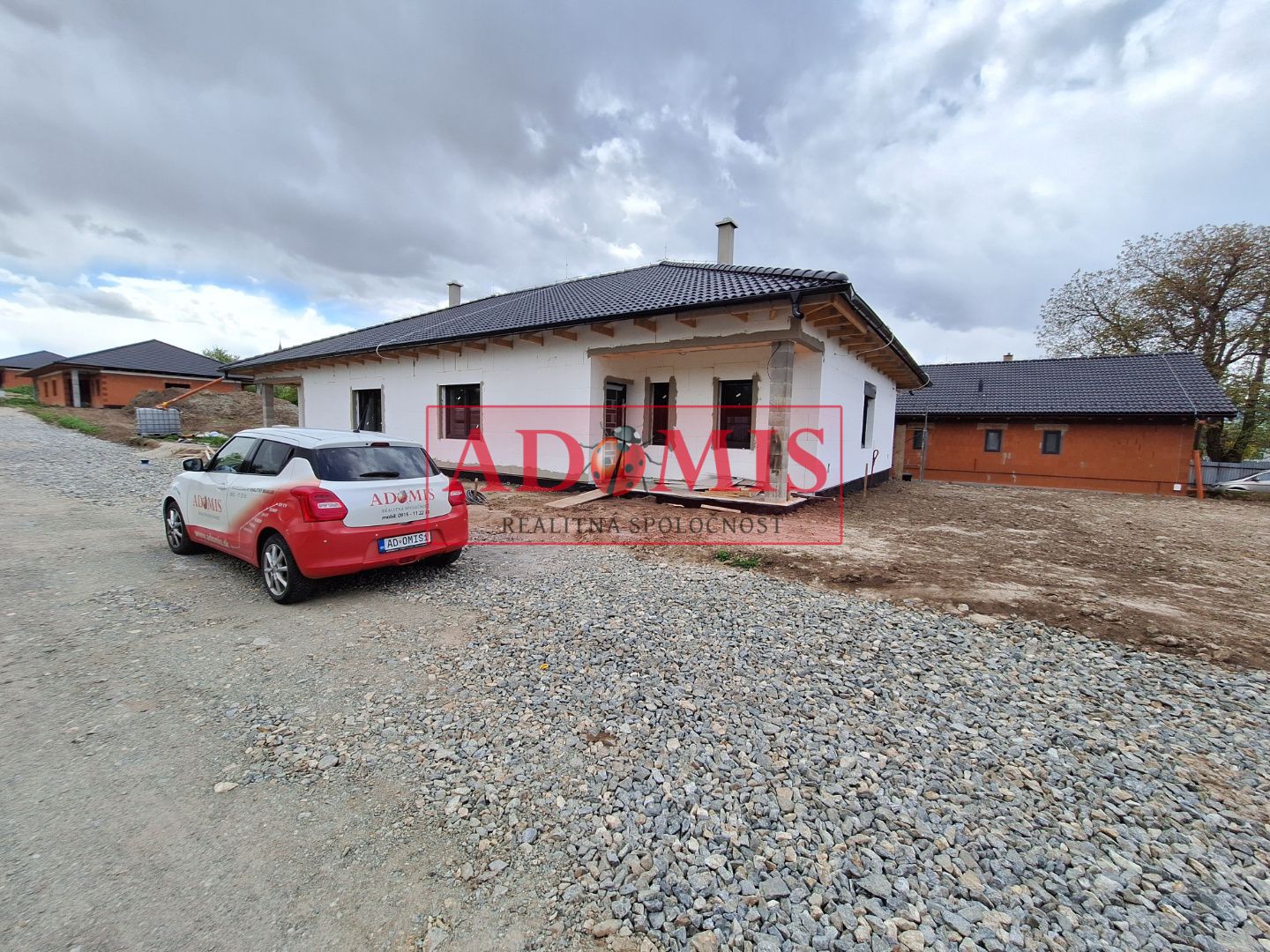 ADOMIS - 4-izb. bungalov, pozemok 6ár,  obec Ploské, 15 km z Košíc,, novostavba, Košice - okolie