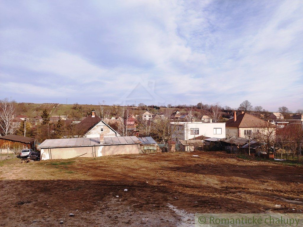 Krásna chalupa nad dedinou Sečianky