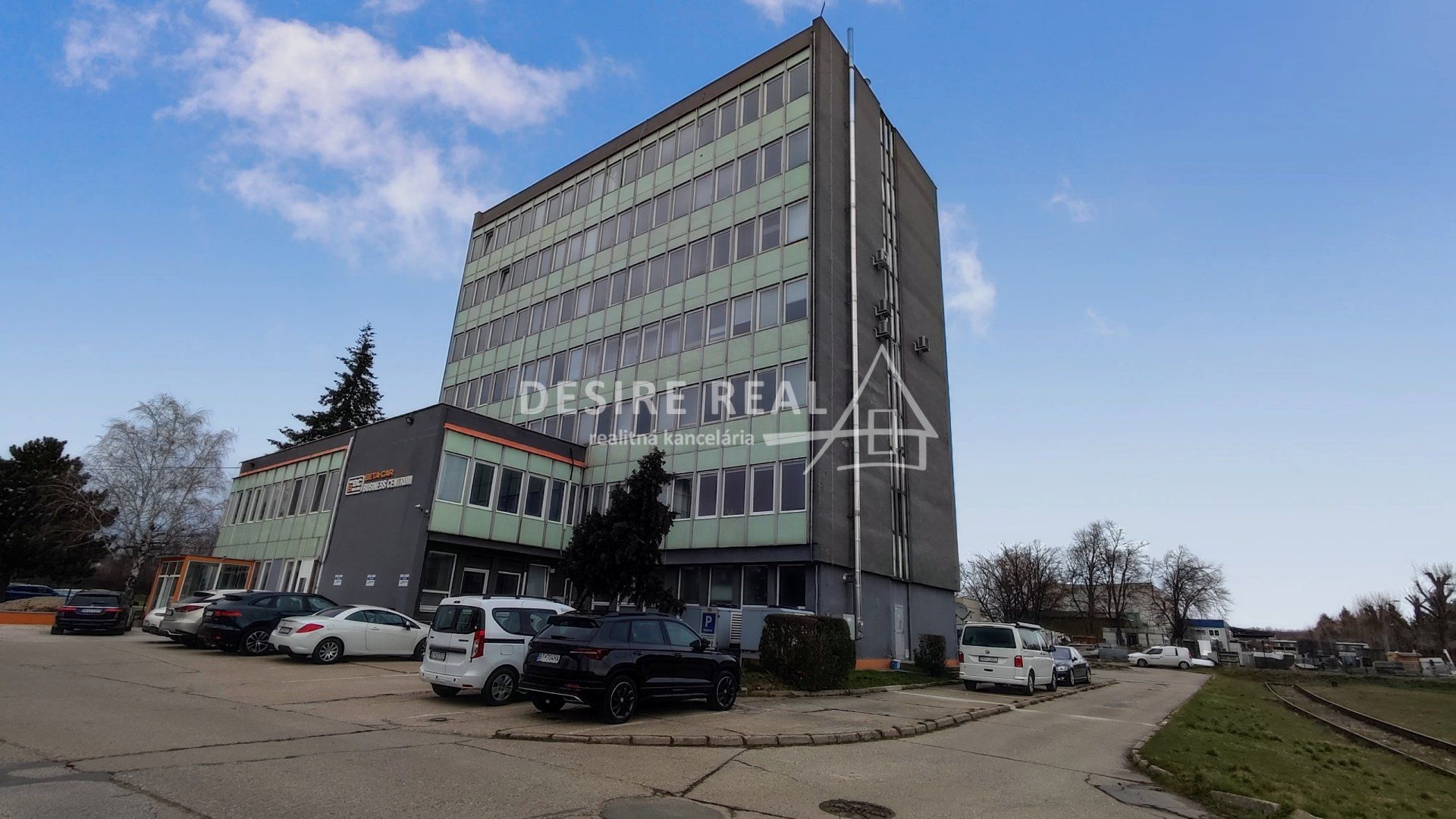 Kancelárie, Pezinok, Drevárska ul., od 32 m2 za 7,- EUR/m2 !!!