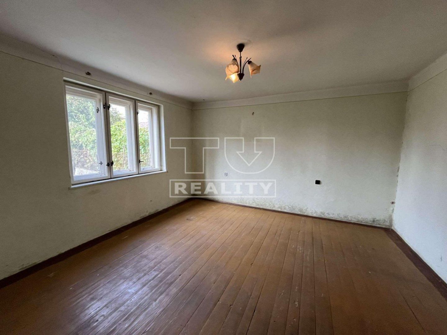 3 izb.RD, 109 m2? pozemok 795 m2, Kráľová n/V