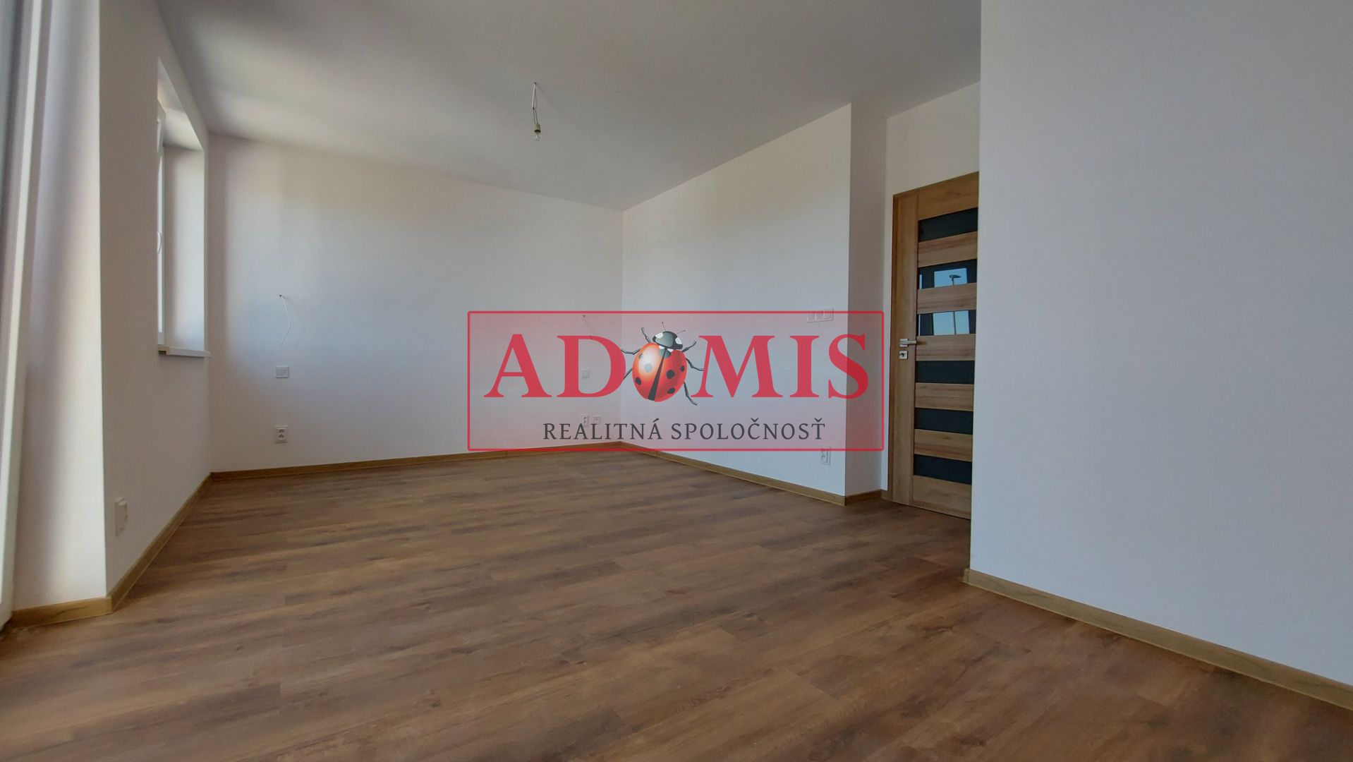 ADOMIS - predáme 5izbový nadštandardný RD 2podlažný kompletne dokončený, 2x kúpelňa,kolaudácia,131m2,parking,záhradka,Košice - Krásna