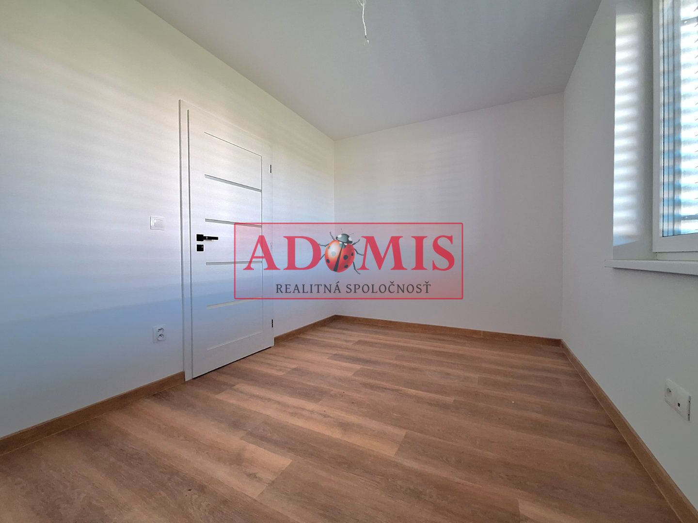 ADOMIS - predáme rodinný tehlový dom 4izbový 120m2 novostavba,čerpadlo,kompletne dokončený, všetky siete, Košice - Šaca