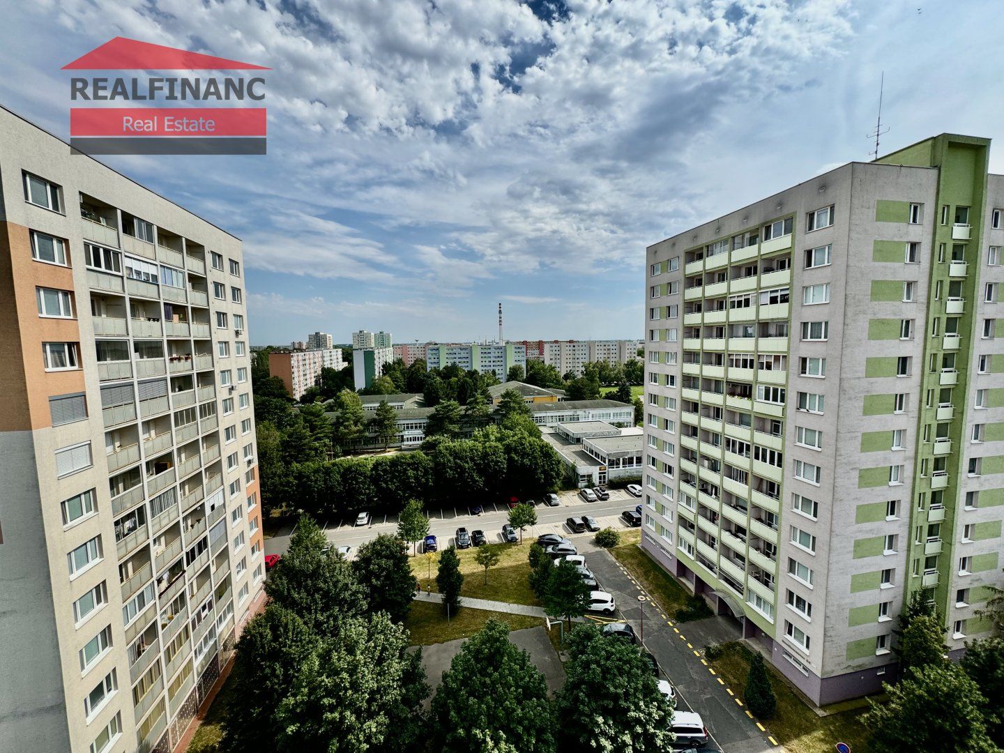 Bezbariérový 3.-izb. byt s balkónom, 2x pivnica, 65m2, 2x výťah, Mozartova ul. sídl. Prednádražie