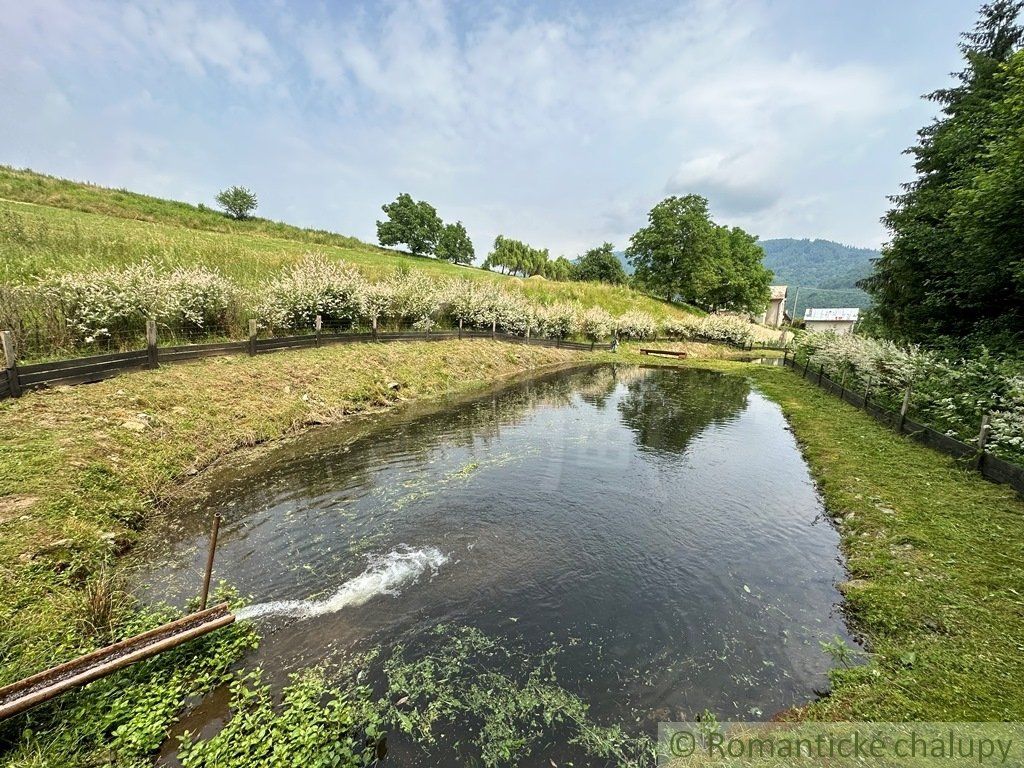 Dom na polosamote s rybníkom 5712m2. Znížená cena.