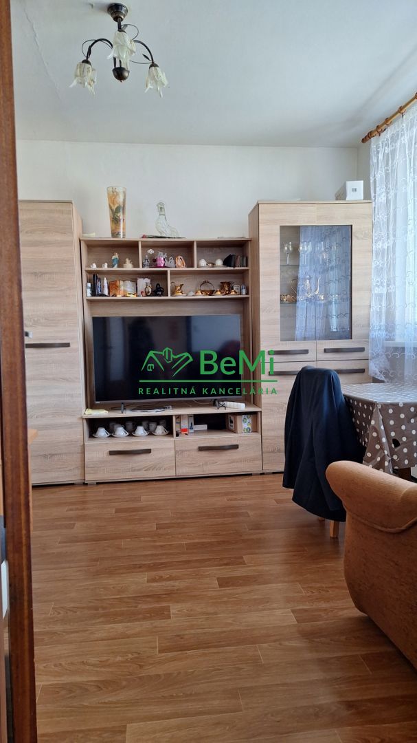 Zrekonštruovaný 2-izbový byt s balkónom v Slavošovciach ZA 29900,-Eur