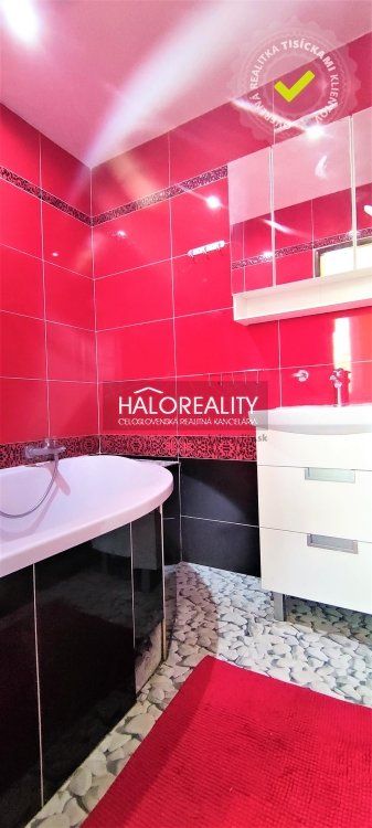 HALO reality - Prenájom, trojizbový byt Nové Zámky, ulica Cyrilometodská