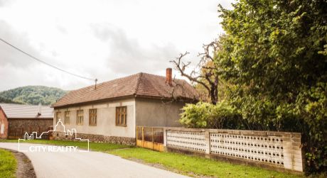 Ponúkame Vám na predaj rodinný dom, pozemok 902 m2, Handlová - Nová Lehota