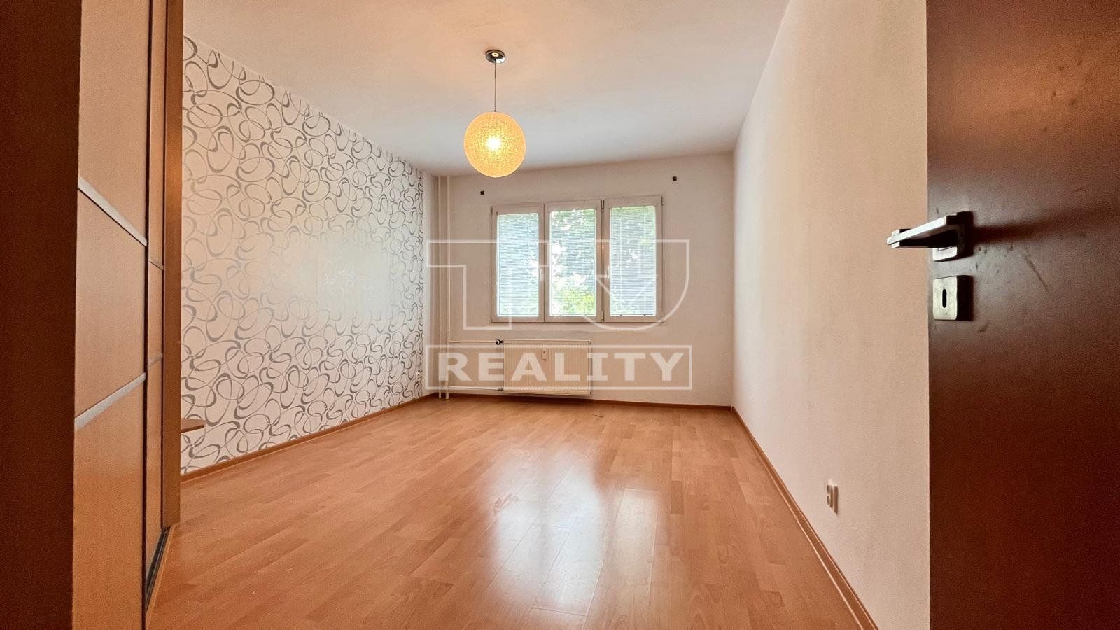 TUreality ponúka na predaj pekný 3i byt v centre mesta Zvolen o výmere 72 m²