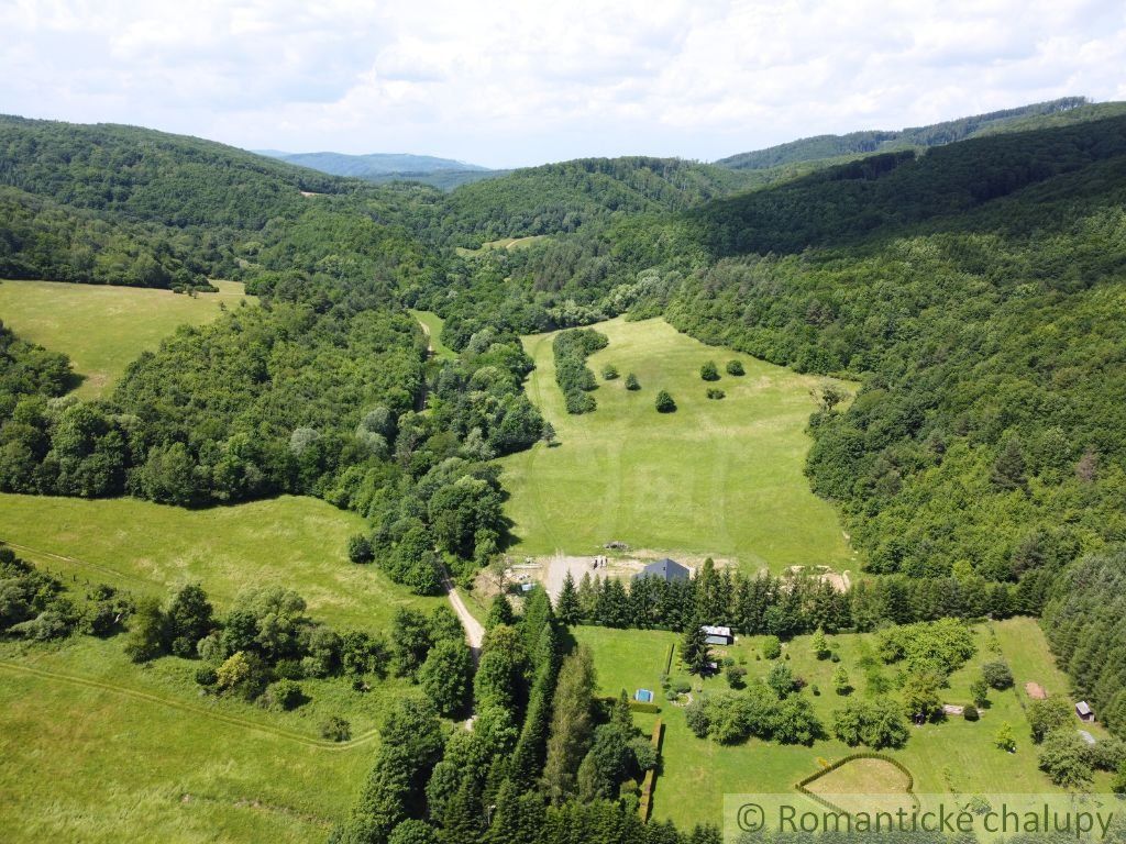 Drevenica na predaj s veľkým- 32 árovým pozemkom