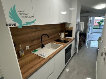 Apartmán s výhľadom na more len 100m od mora v Chorvátsku vhodný ako investícia