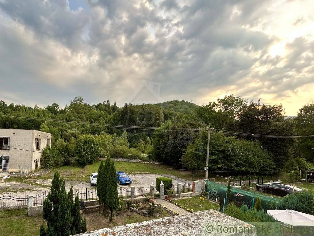 ZNÍŽENÁ CENA - Veľký obývateľný dom v tichom prostredí na okraji obce Slavošovce