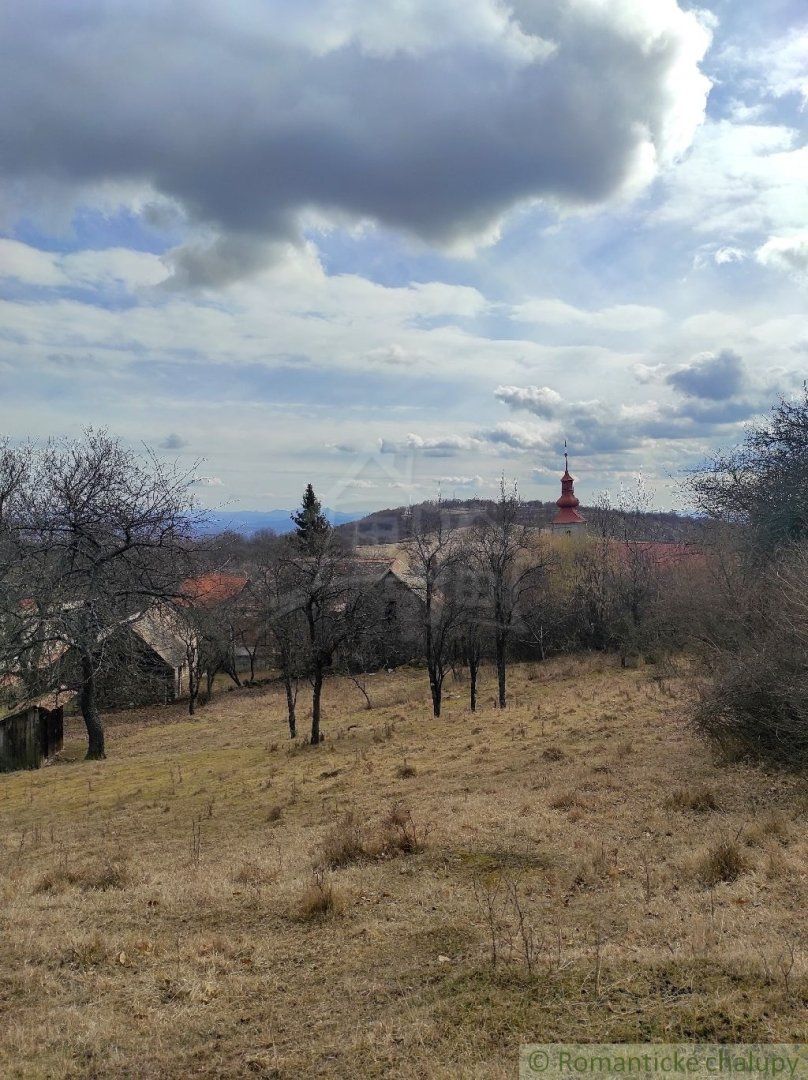 EXKLUZÍVNE - Bývalá škola v malej dedinke Praha