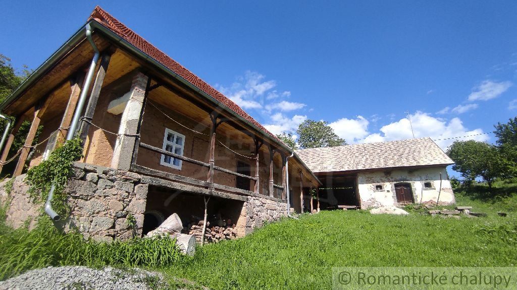 CENA DOHODOU  -  Romantická chalupa s 1,3 ha v príjemnom prostredí polosamoty