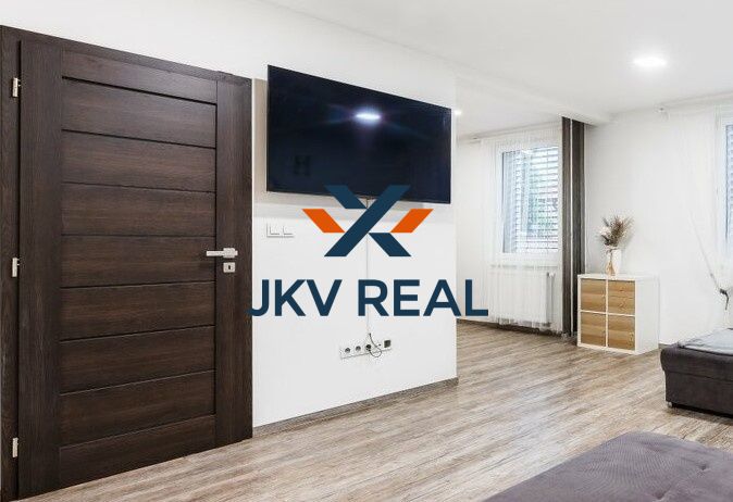 JKV Real ponúka predaj priestranný rodinný dom po čiastočnej rekonštrukcii v Malackách